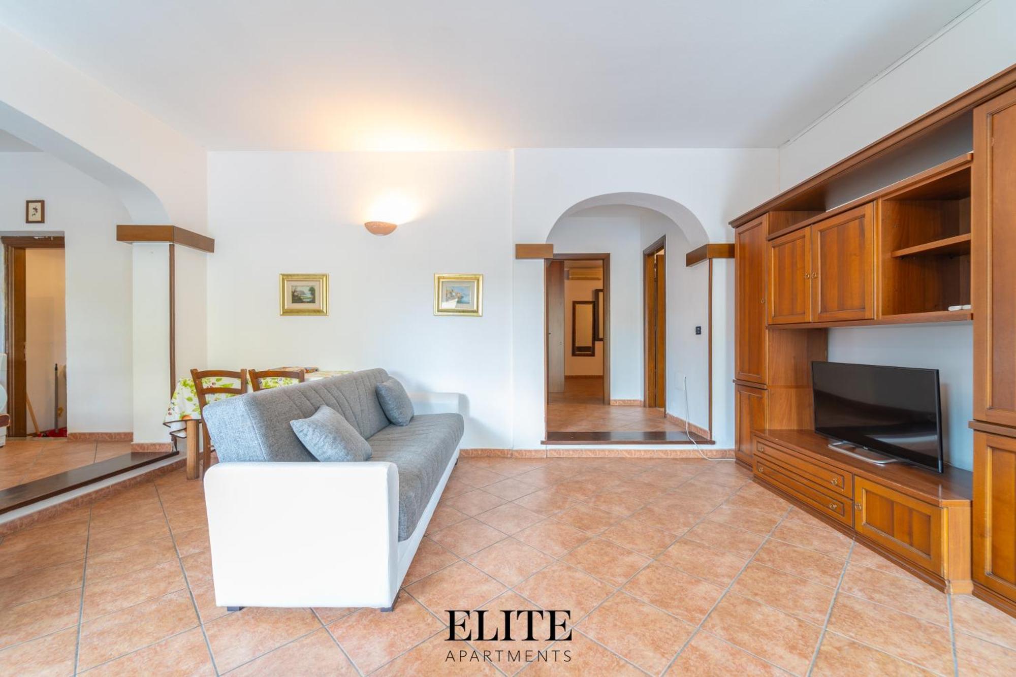 B&B My Home Al Centro Di Olbia Bagian luar foto