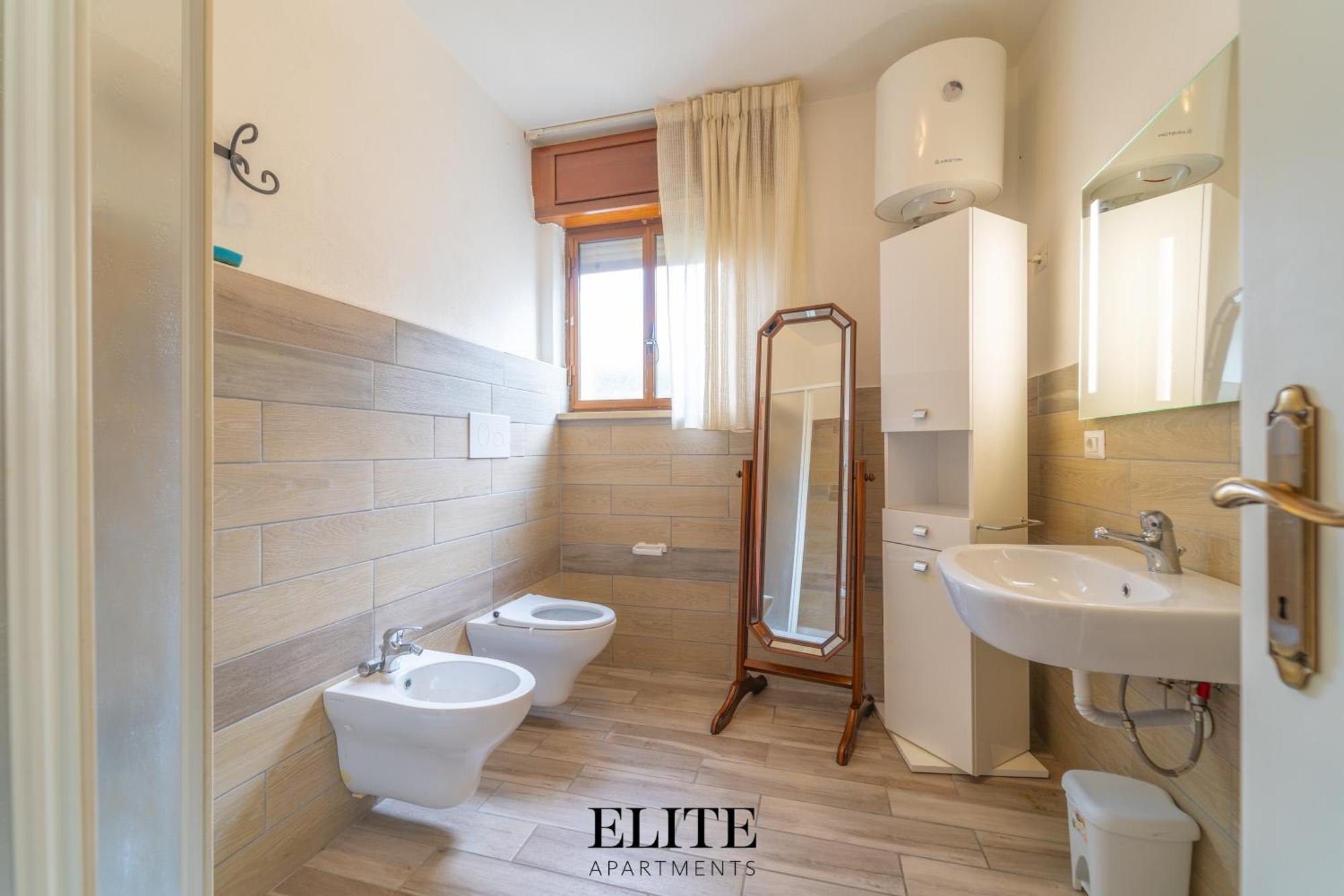 B&B My Home Al Centro Di Olbia Bagian luar foto