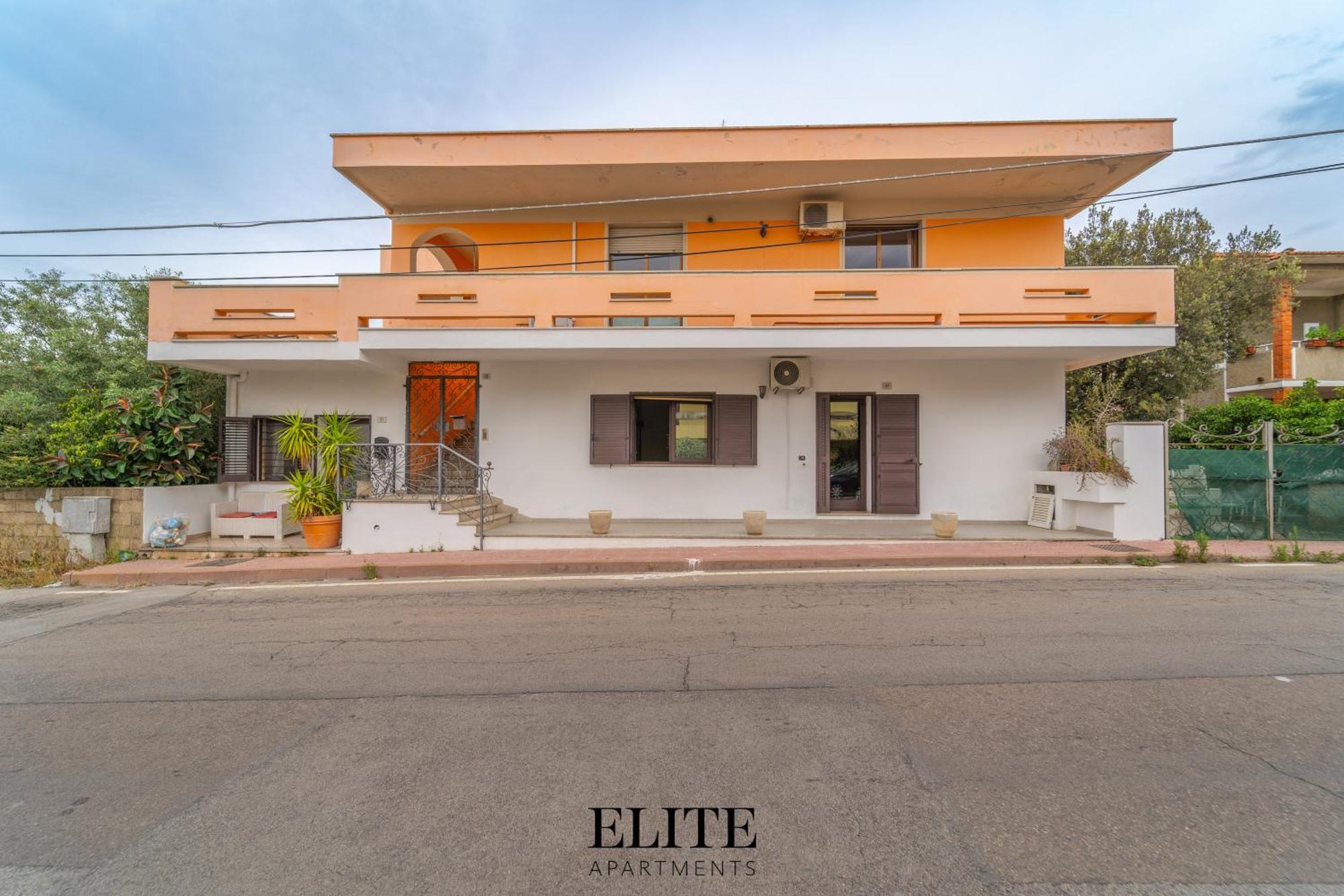 B&B My Home Al Centro Di Olbia Bagian luar foto